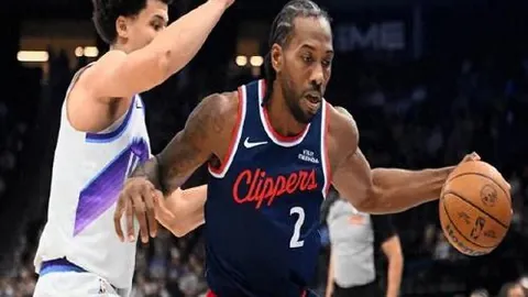 刘昊宇在亚冬会单板滑雪坡面障碍技巧男子项目获银牌